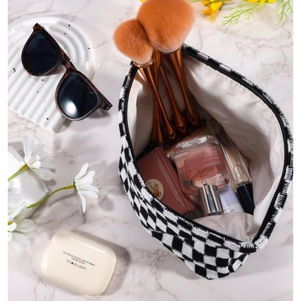 CHECK ME OUT MAKEUP POUCH-Body and Sol