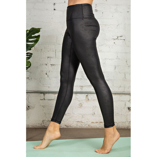 FAUX LEATHER LEGGINGS-Body and Sol