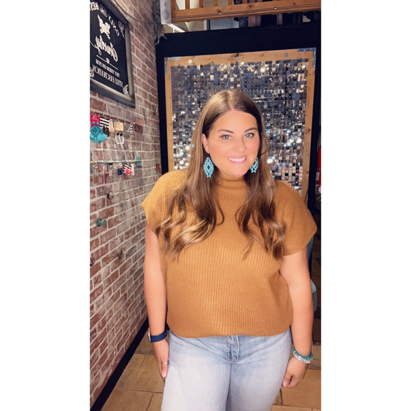 SHELLY'S SHORT SLEEVE SWEATER- Deep Camel-Body and Sol
