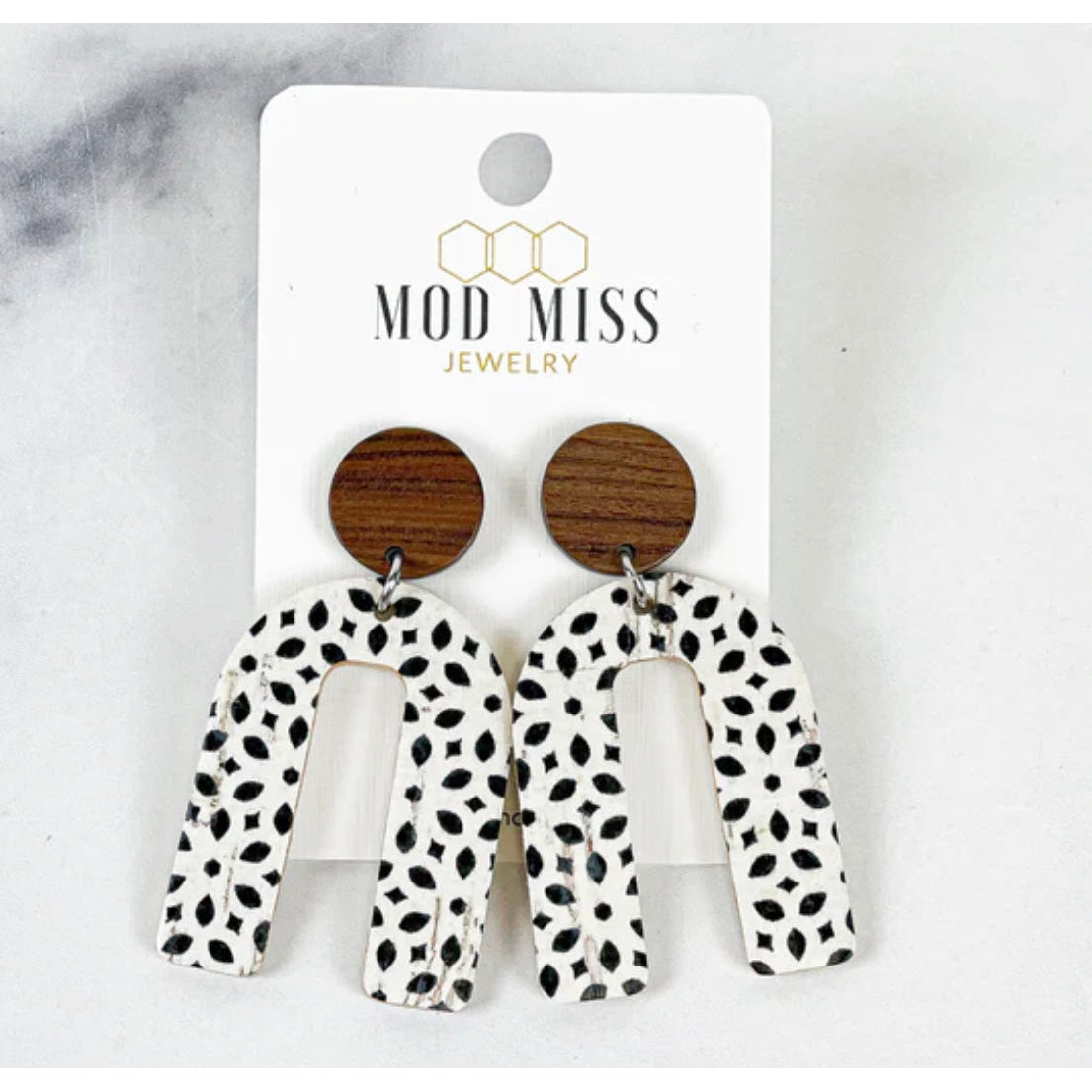 BLACK DECO WOOD EARRINGS-Body and Sol