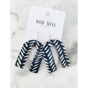 BLACK & WHITE TRIBAL EARRINGS-Body and Sol