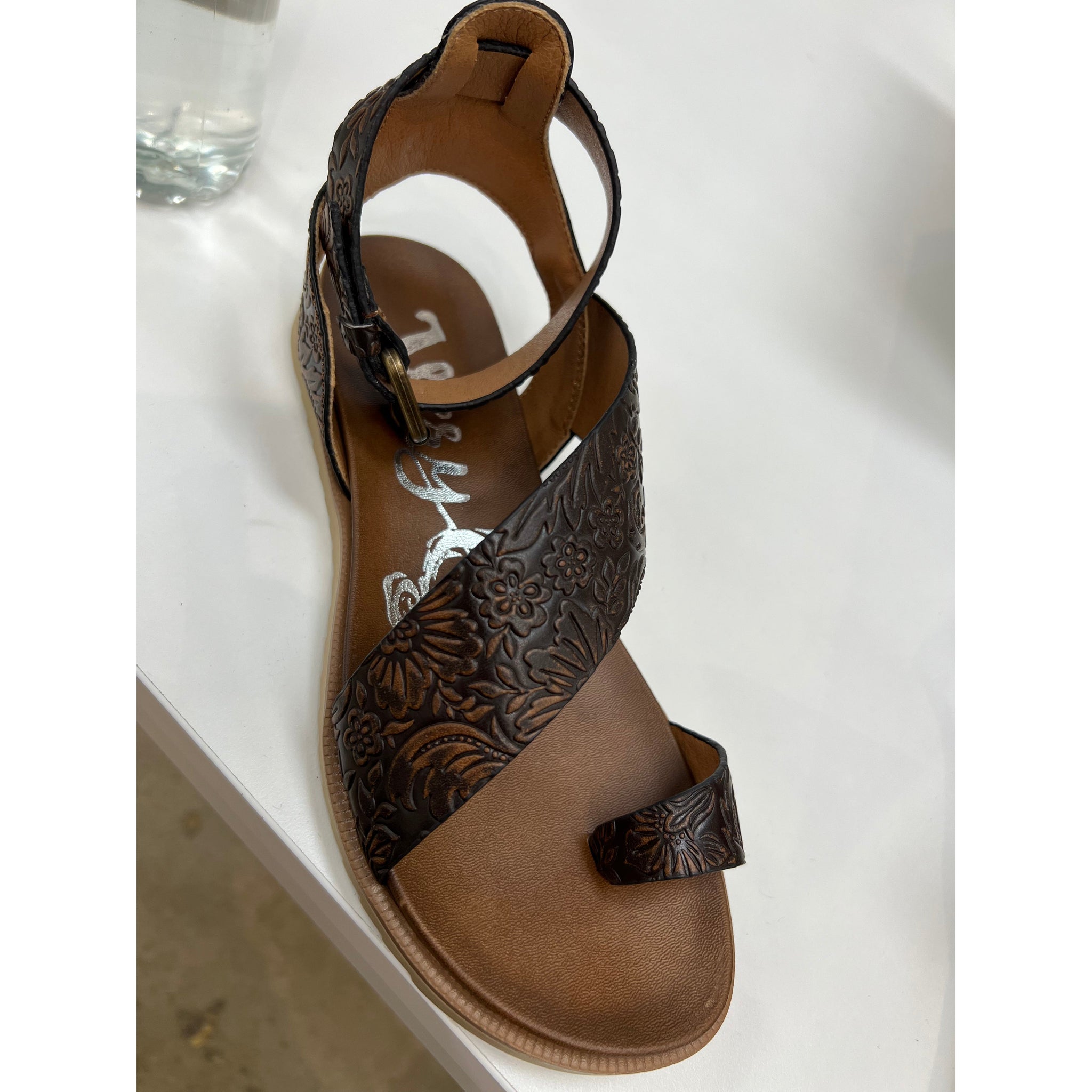 CHOCOLATE TOOLED SANDALS-Body and Sol