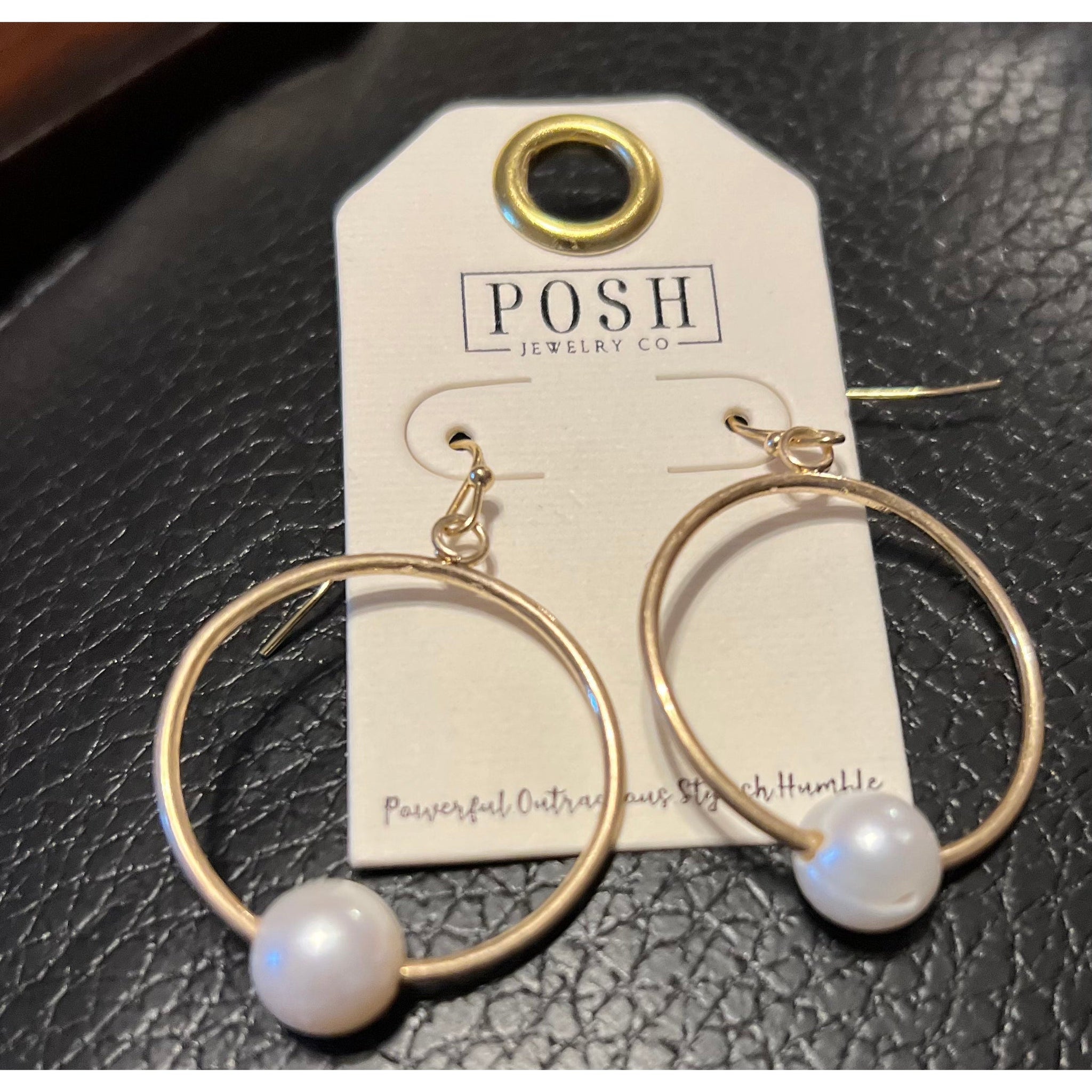 DAISY PEARL EARRINGS-Body and Sol