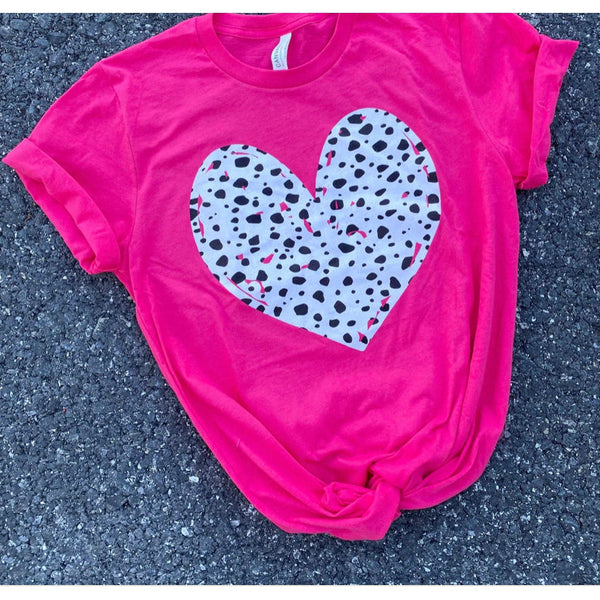 DOTTED HEART GRAPHIC TEE-Body and Sol