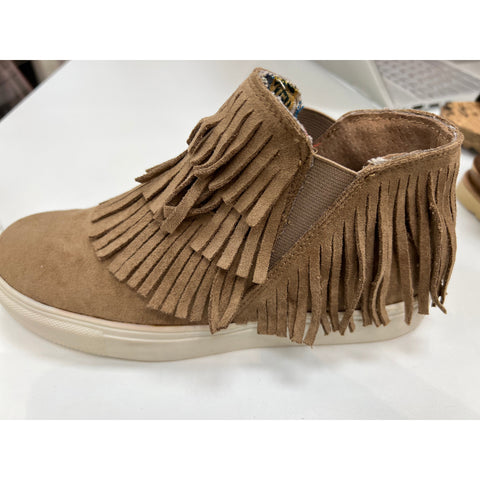 FRINGE ME UP SNEAKERS-Body and Sol