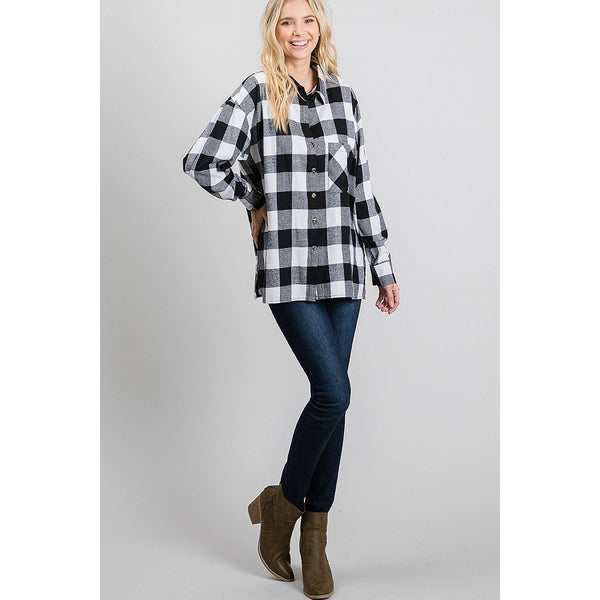 OVERSIZED BUFFALO PLAID TOP -WHITE/BLACK-Body and Sol
