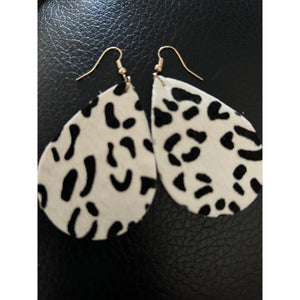 SNOW LEOPARD LEATHER EARRINGS-Body and Sol