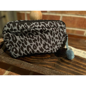 STETLLA LEOPARD POUCH-Body and Sol