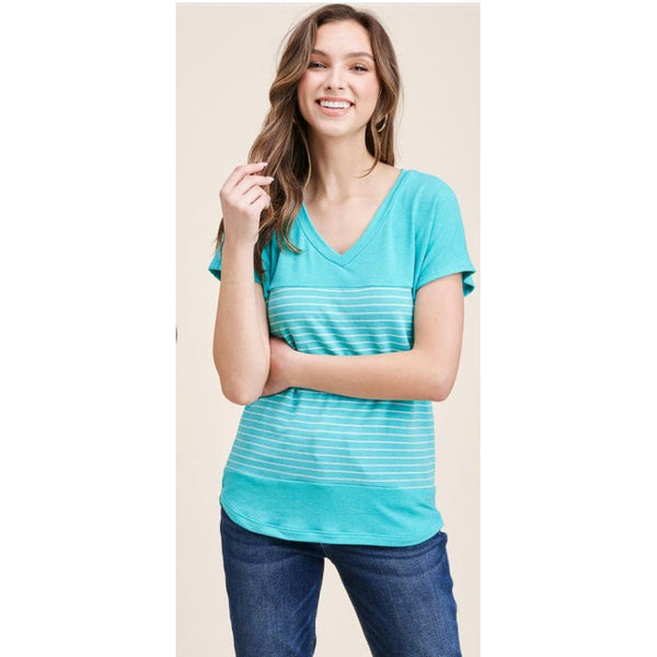 TURQUOISE V-NECK TOP-Body and Sol