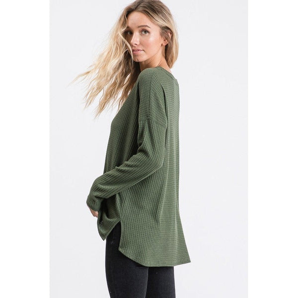 WAFFLE KNIT V-NECK TOP- OLIVE-Body and Sol